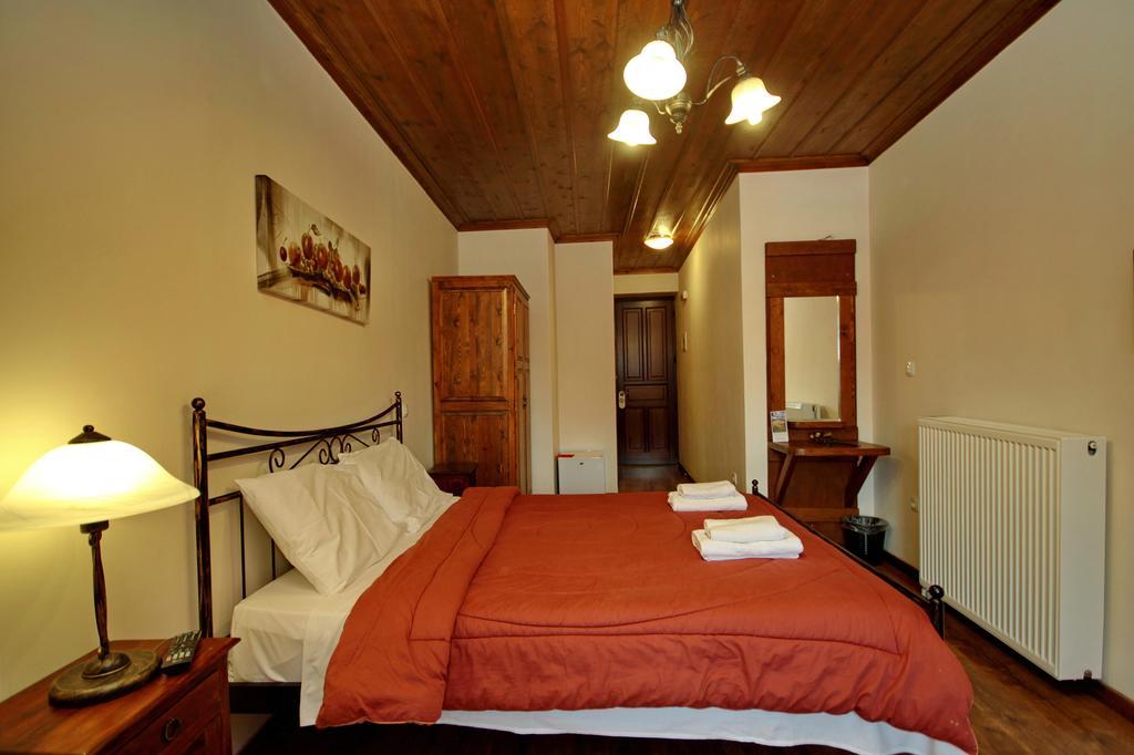 Hotel Thea Valtessinikou Habitación foto